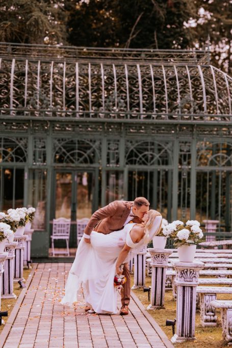 Dip Kiss beim Brautpaarshooting